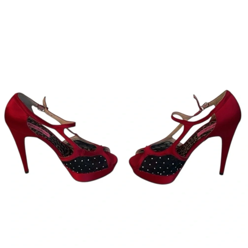 BETSEY JOHNSON Infatuation Red Satin Heels Ankle Buckle Straps Open Toe Size 7.5